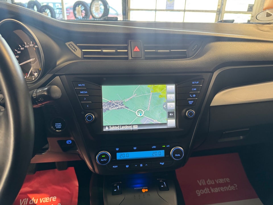 Toyota Avensis 1,8 VVT-i T1 Touring Sports 5d