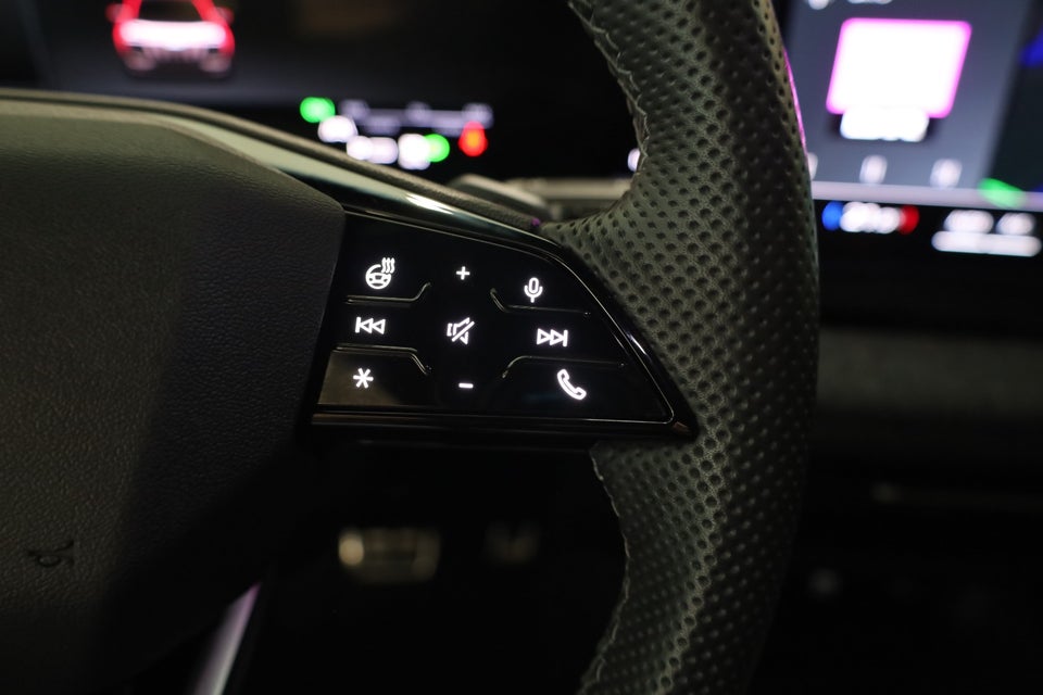 Audi Q6 e-tron Progress performance 5d