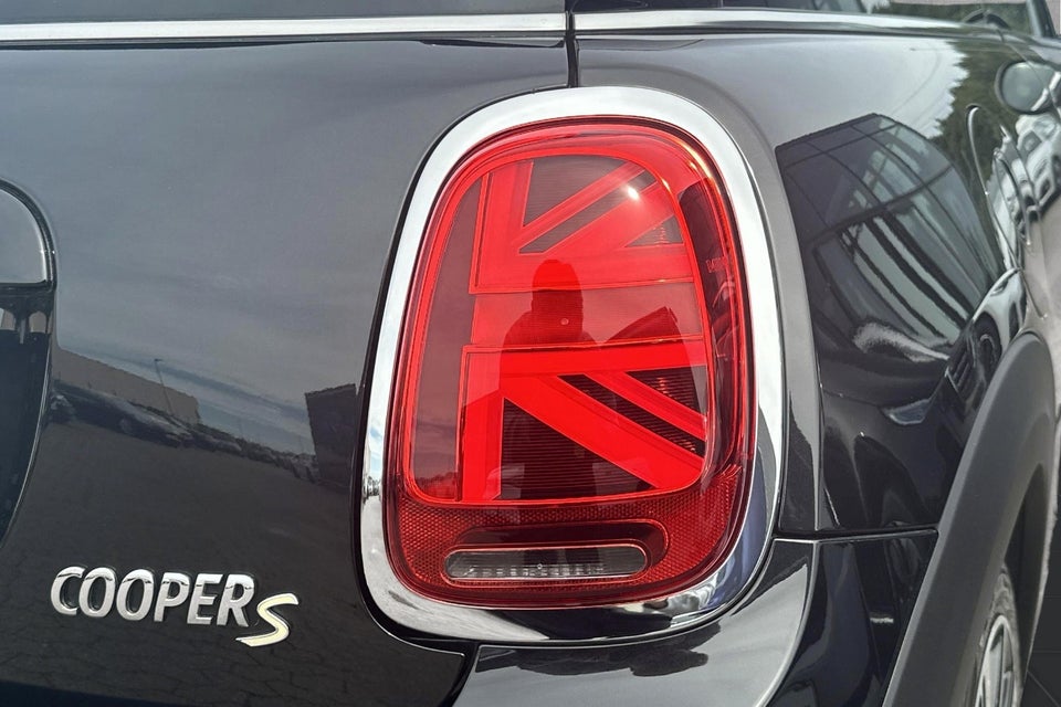 MINI Cooper SE Essential 3d