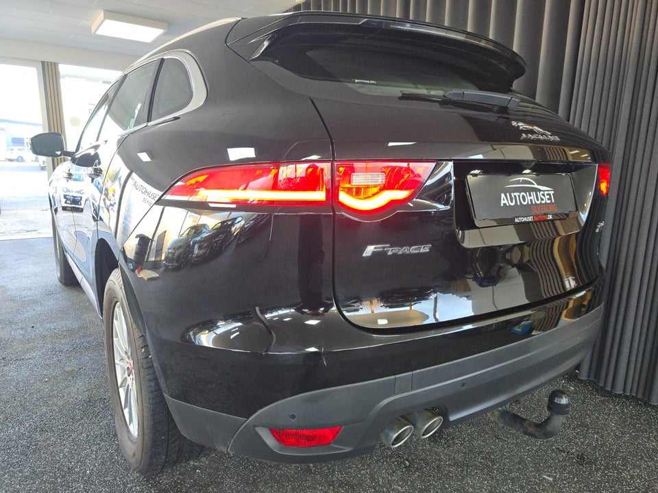 Jaguar F-Pace 2,0 D180 Pure aut. AWD 5d