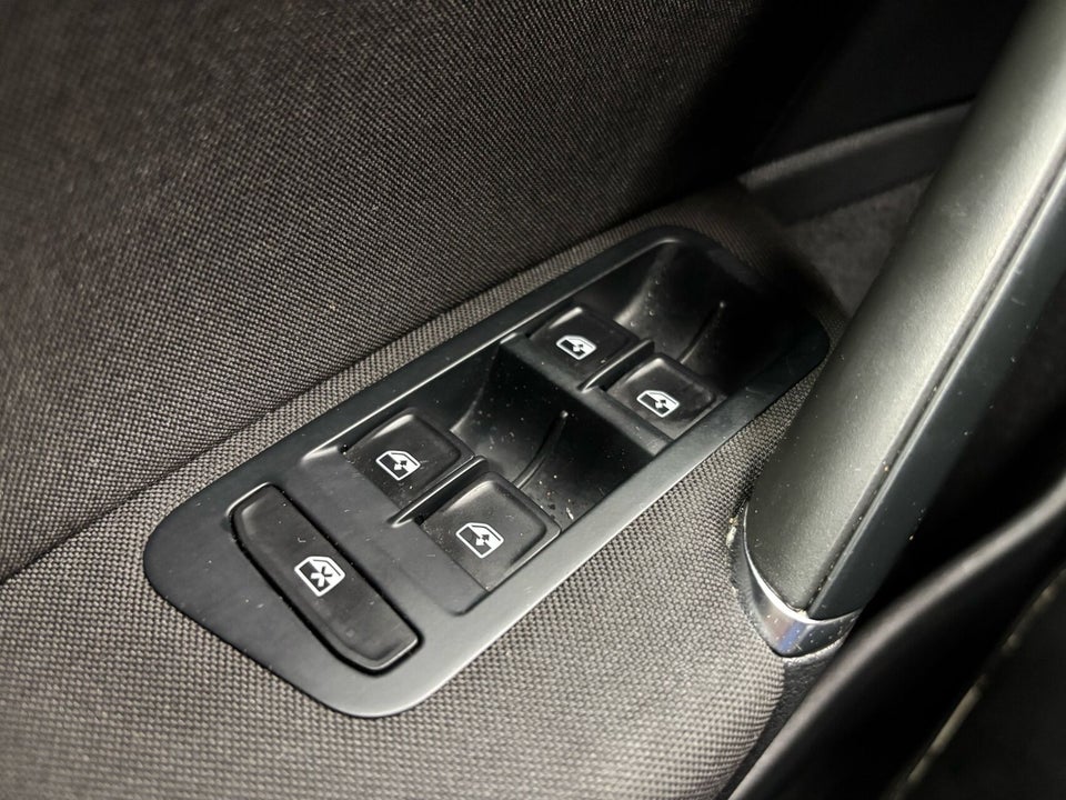 VW Golf VII 1,5 TSi 130 Comfortline Variant 5d