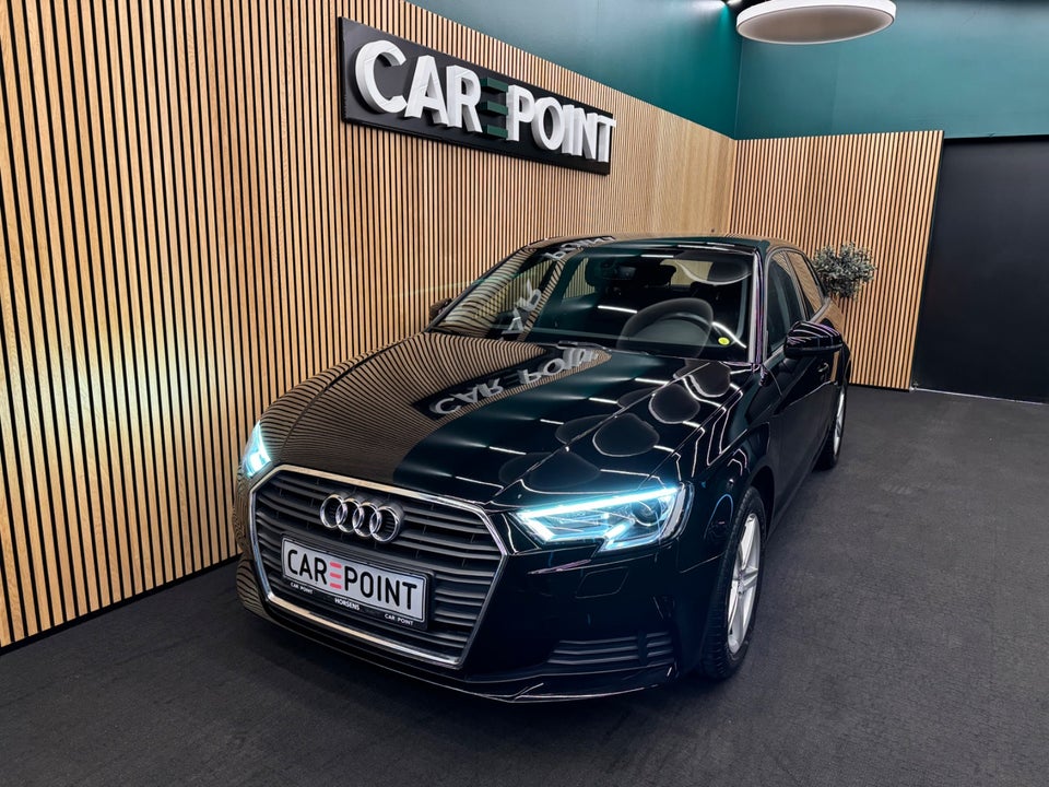 Audi A3 30 TFSi Sportback 5d