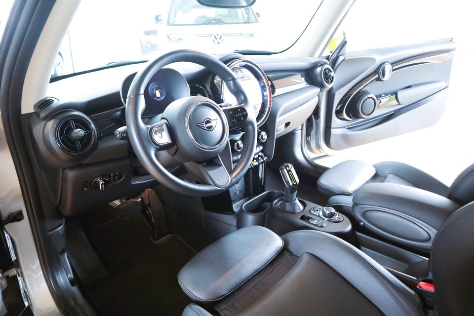 MINI Cooper SE Classic Trim 3d