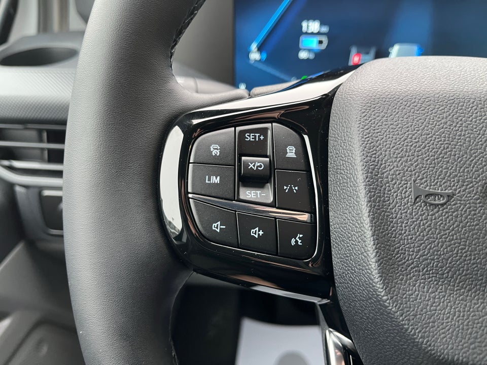 Ford E-Transit Custom 340L 64 Trend