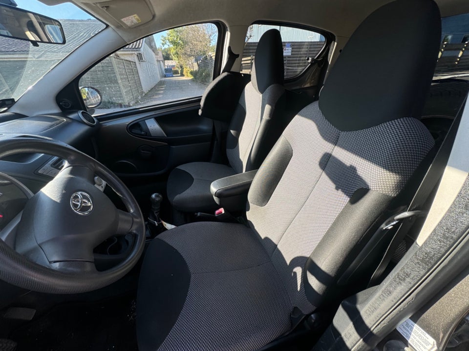 Toyota Aygo 1,0 VVT-i T2 5d