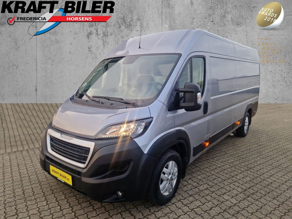 Peugeot Boxer 335 2,2 BlueHDi 165 L4H2 Ultimate