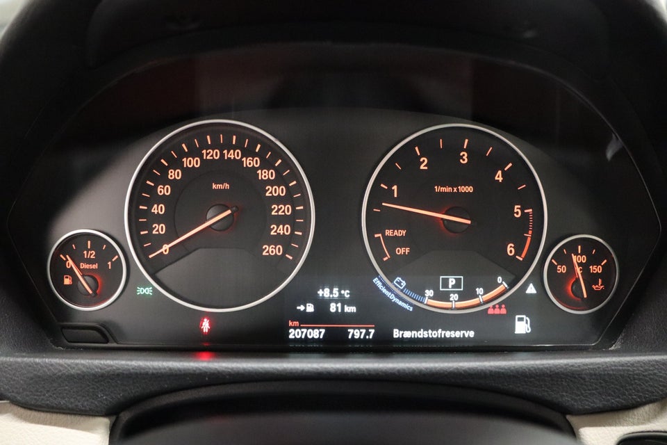 BMW 330d 3,0 Advantage aut. 4d