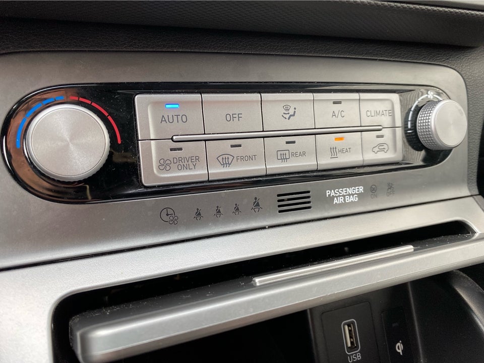 Hyundai Kona 64 EV Premium 5d