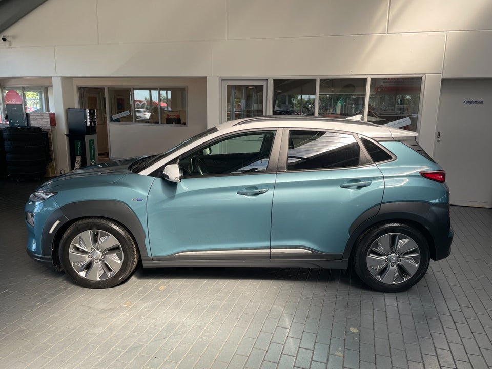 Hyundai Kona 64 EV Premium 5d