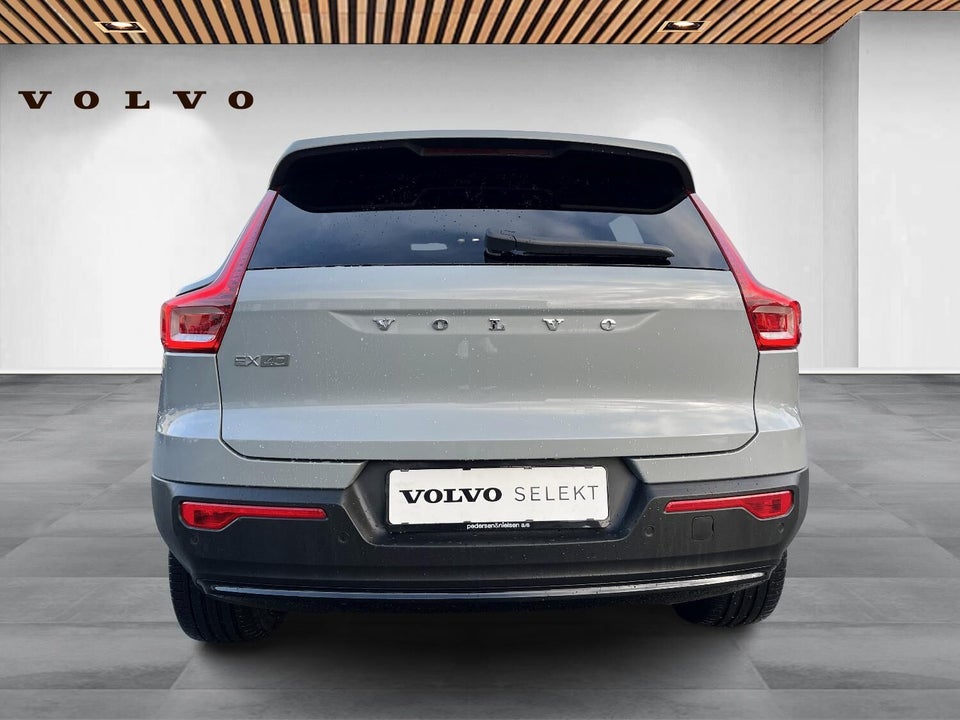 Volvo EX40 Extended Range Core 5d