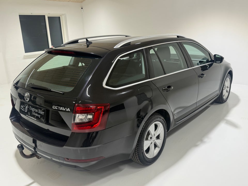 Skoda Octavia 1,6 TDi 115 Style Combi DSG 5d