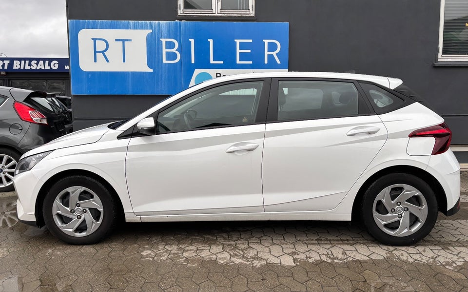 Hyundai i20 1,0 T-GDi Essential DCT 5d
