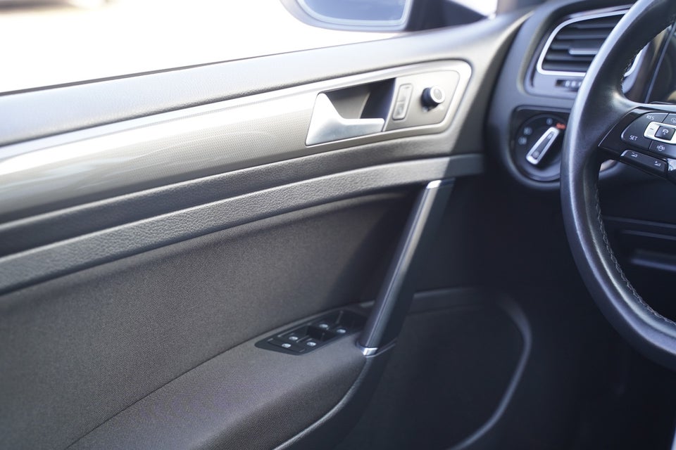 VW Golf VII 1,6 TDi 115 Comfortline Variant DSG 5d