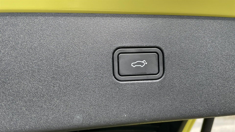 Volvo EX30 Extended Range Plus 5d