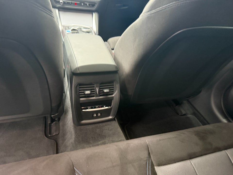 BMW i4 eDrive40 Fully Charged M-Sport Pro 5d