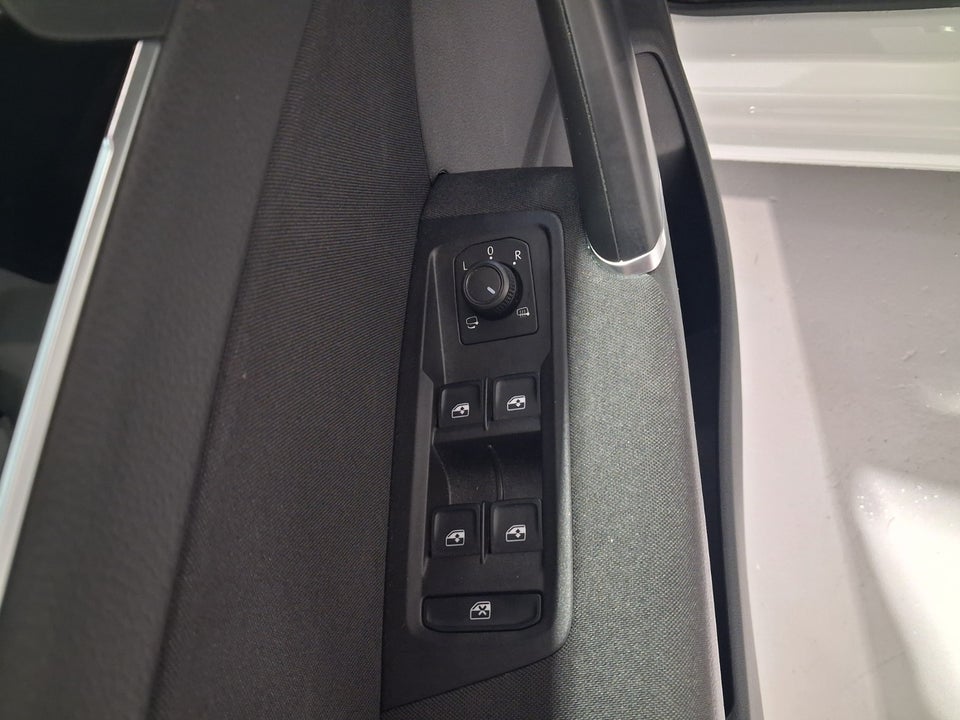 VW Touran 2,0 TDi 150 Comfortline DSG Van 5d