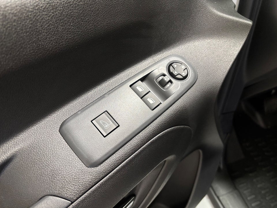 Peugeot Partner 1,5 BlueHDi 130 L2V2 Plus EAT8 Van