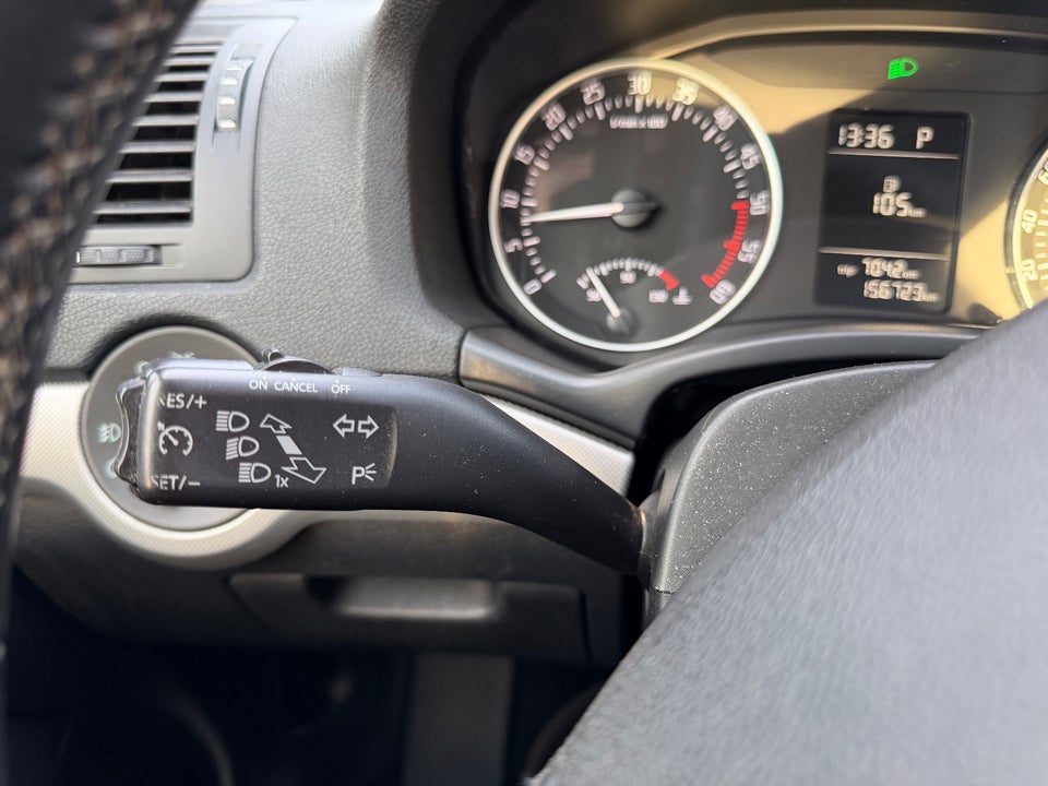 Skoda Octavia 1,6 TDi 105 Elegance DSG 5d