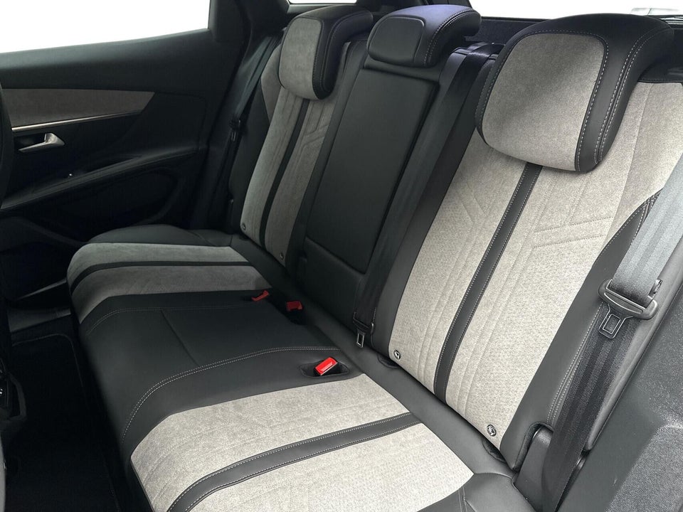 Peugeot 3008 1,6 Hybrid First GT EAT8 5d