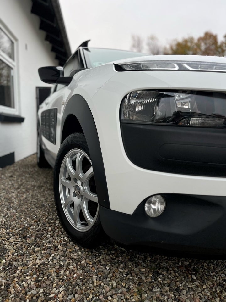 Citroën C4 Cactus 1,2 PureTech 82 Feel 5d