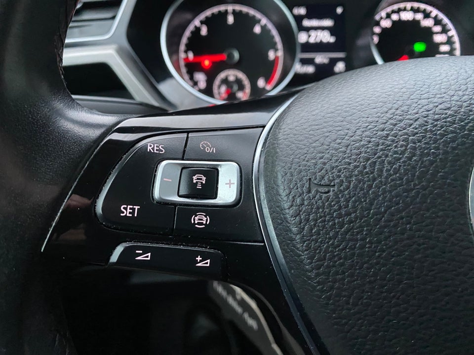 VW Touran 2,0 TDi 150 Comfortline DSG Van 5d