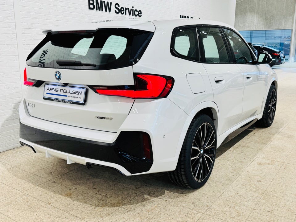 BMW iX1 xDrive30 M-Sport 5d