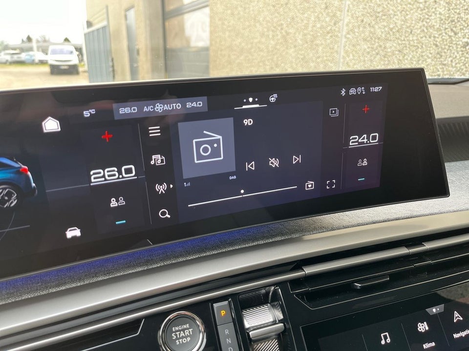 Peugeot e-5008 77 Allure Pack 7prs 5d