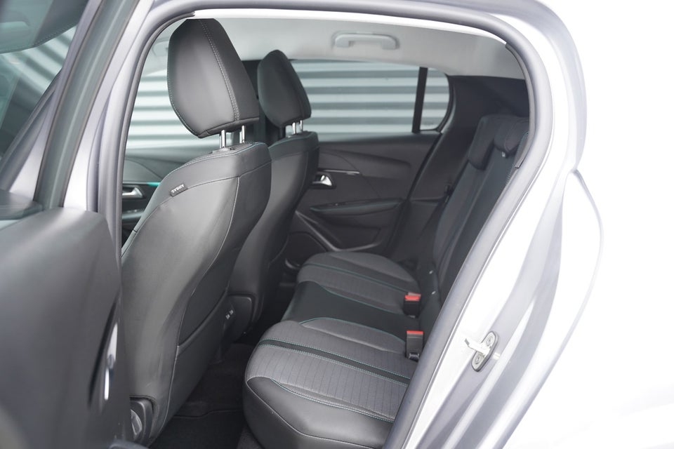 Peugeot 208 1,2 PureTech 100 Evolution EAT8 5d