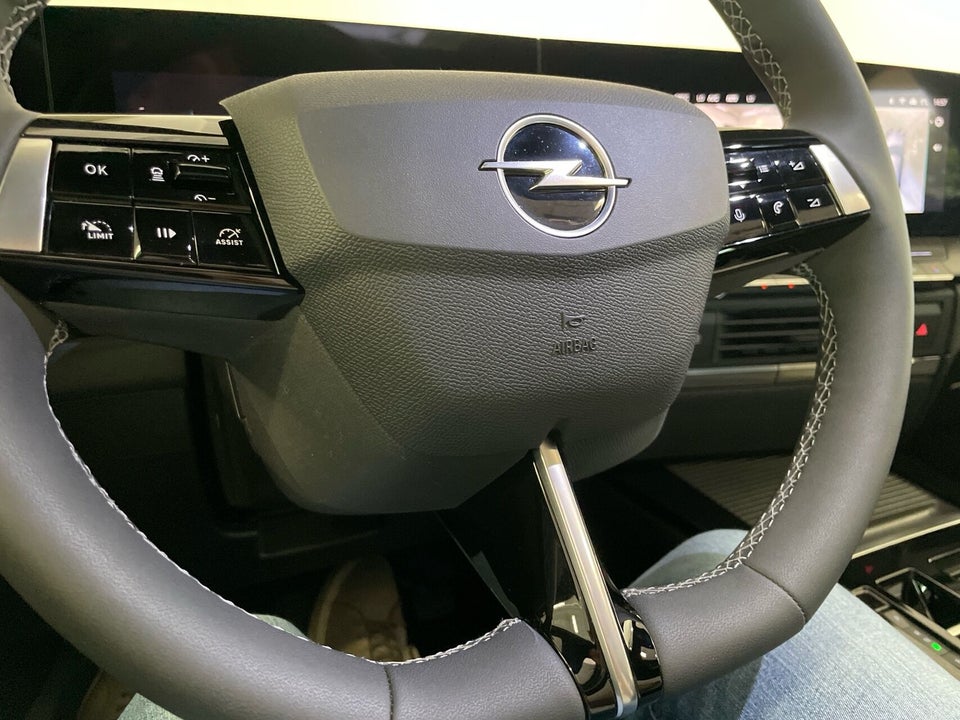 Opel Astra-e 54 GS 5d
