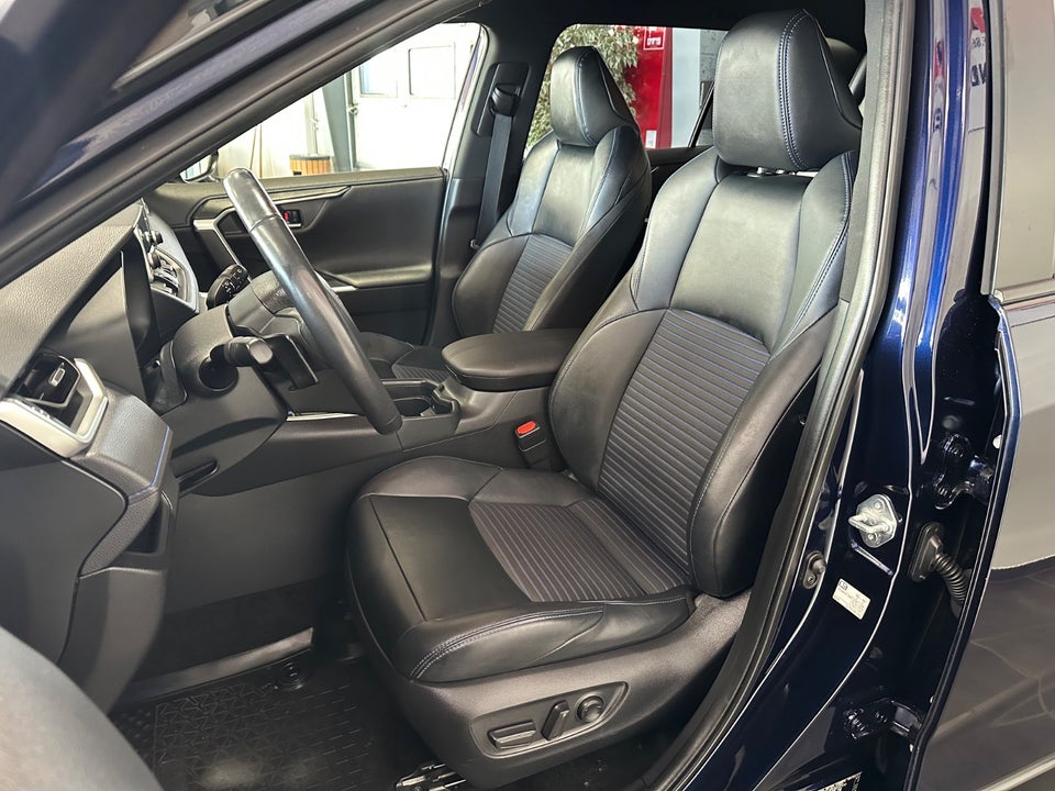 Toyota RAV4 2,5 Hybrid H3 Style MDS Van 5d