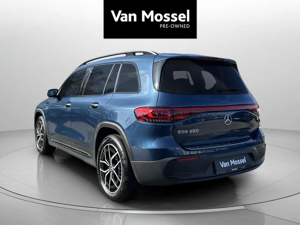 Mercedes EQB250 Progressive 5d
