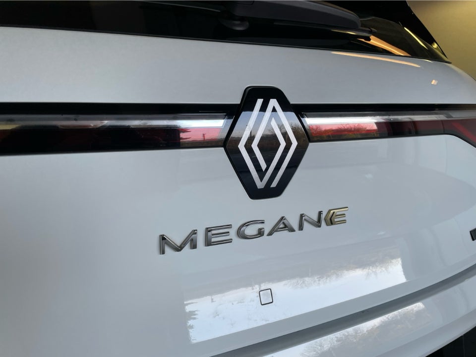 Renault Megane E-Tech 40 Equilibre 5d