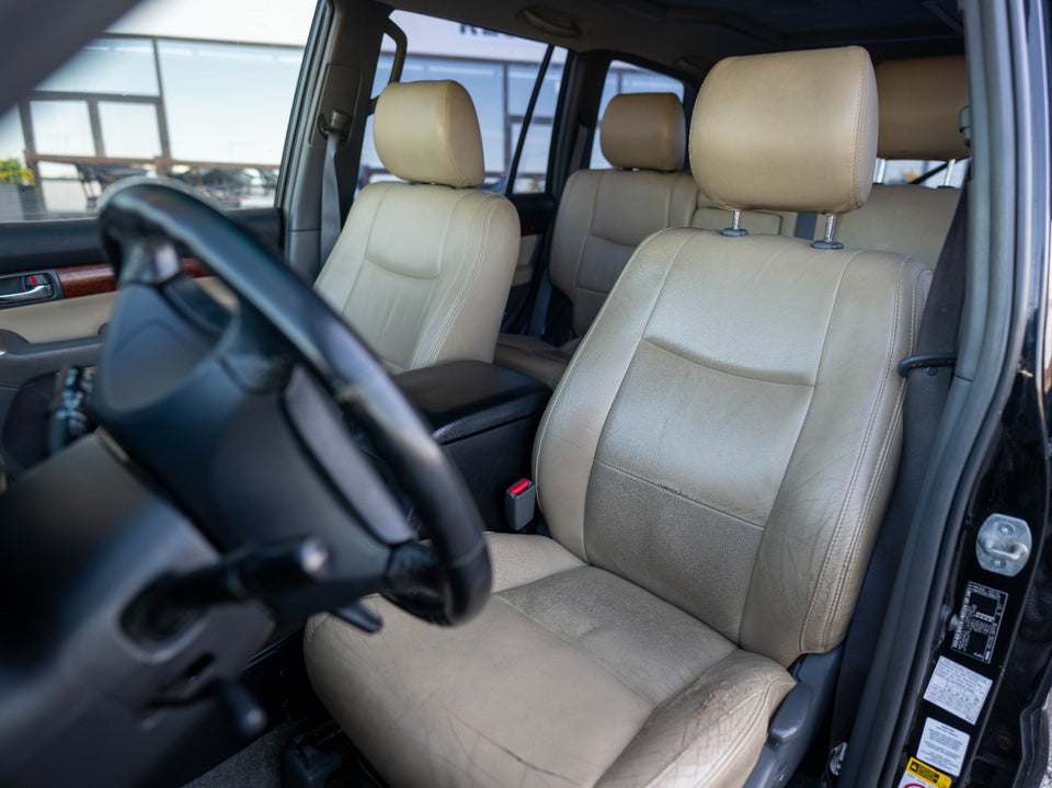 Toyota Land Cruiser 3,0 D-4D Luxus l 5d