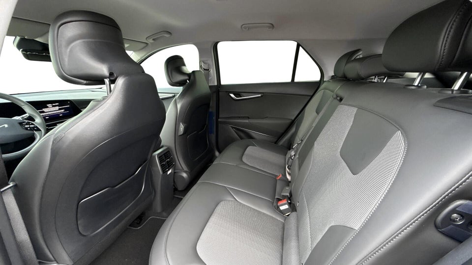 Kia Niro 64 EV Prestige 5d