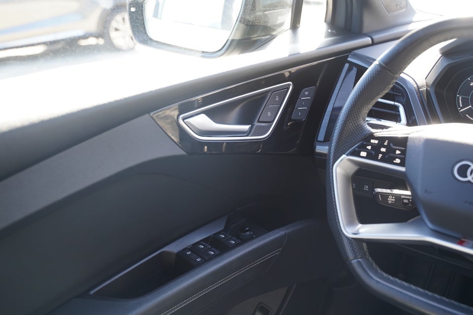 Audi Q4 e-tron 40 S-line 5d