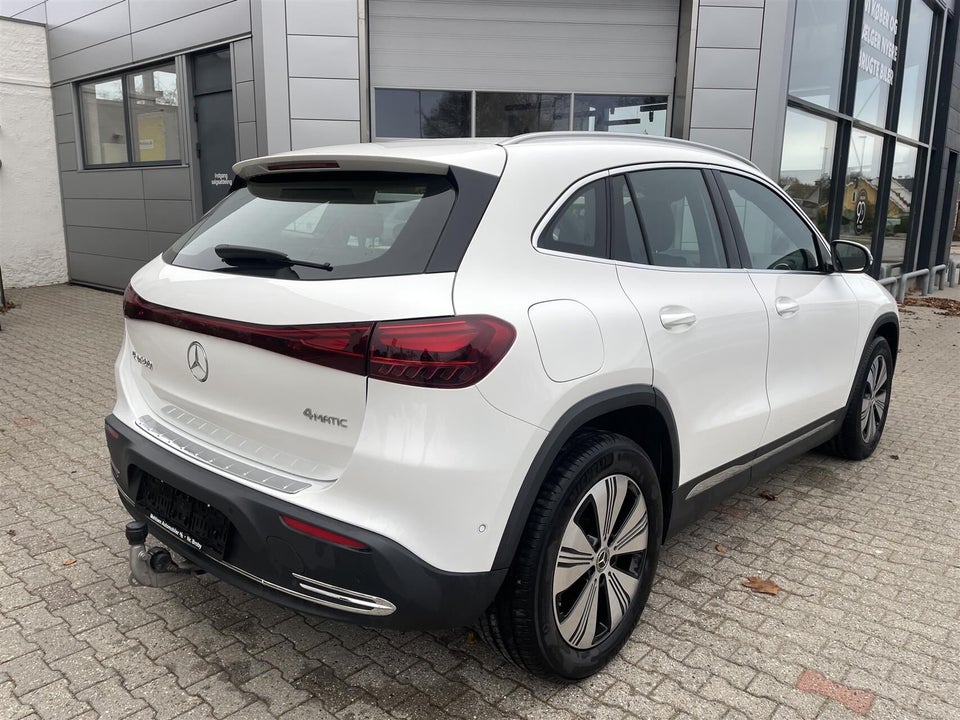 Mercedes EQA300 Progressive 4Matic 5d