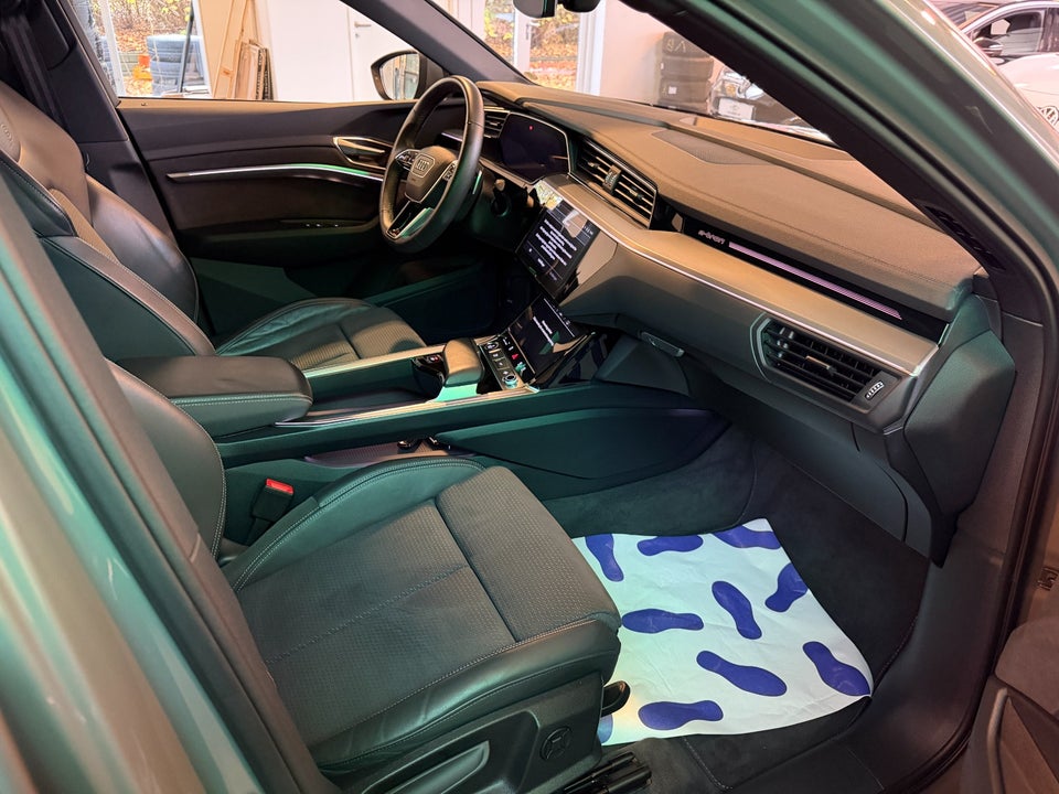 Audi Q8 e-tron 50 Advanced quattro 5d