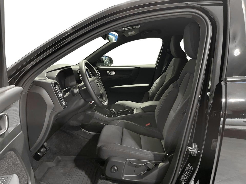 Volvo XC40 ReCharge Extended Range Plus 5d