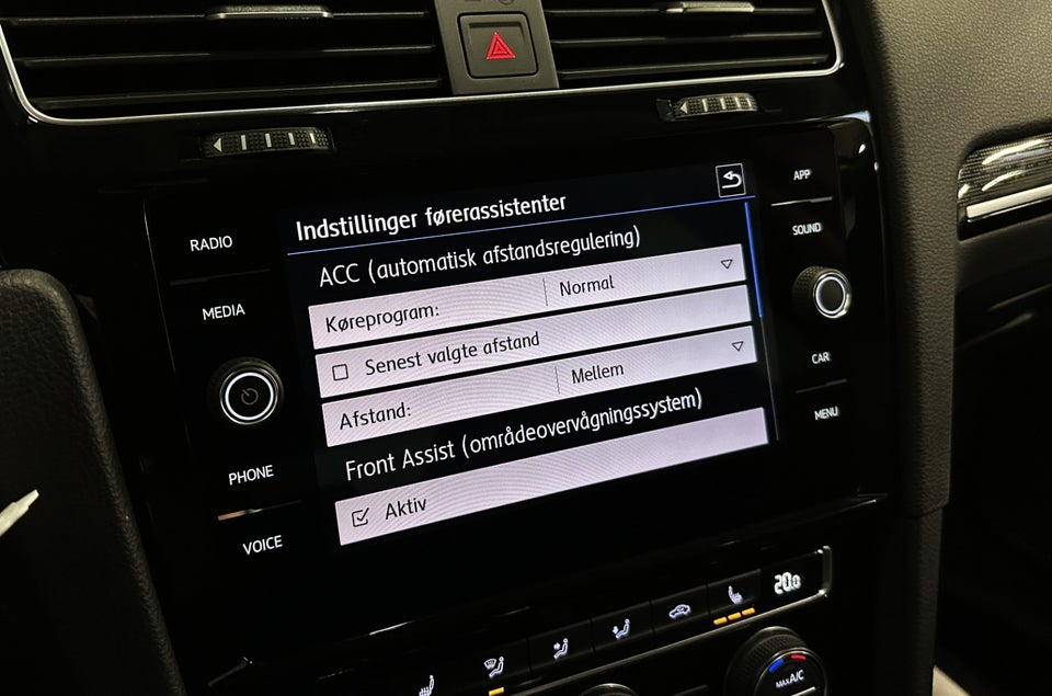 VW Golf VII 1,5 TSi 150 Highline DSG 5d