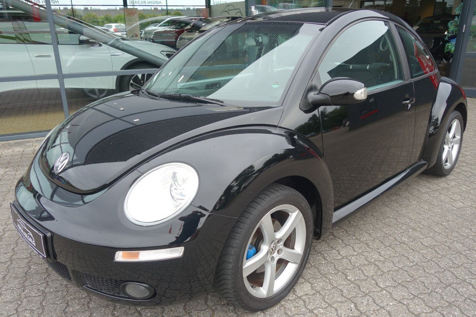 VW New Beetle 1,6 Trendline 2d