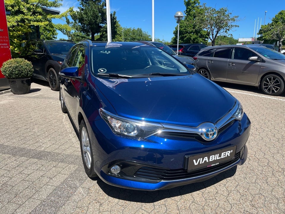 Toyota Auris 1,8 Hybrid H2 Comfort Touring Sports CVT 5d