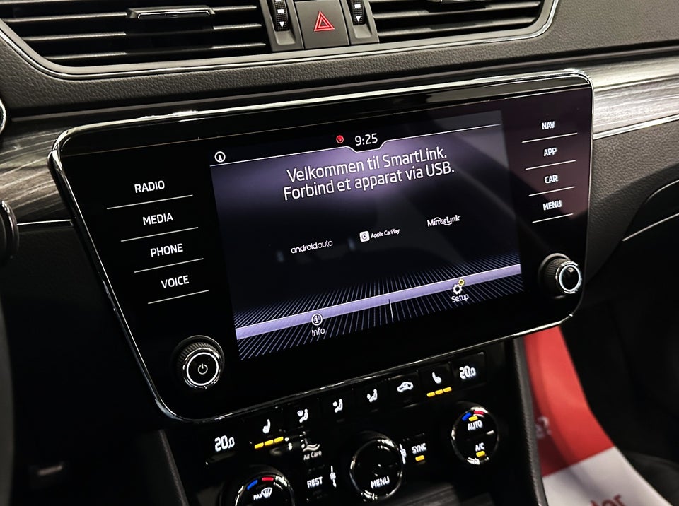 Skoda Superb 2,0 TDi 150 Business Executive Combi DSG 5d