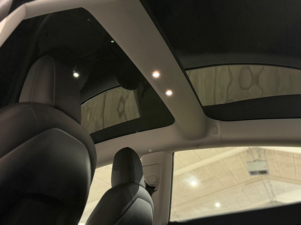 Tesla Model 3 Long Range AWD 4d