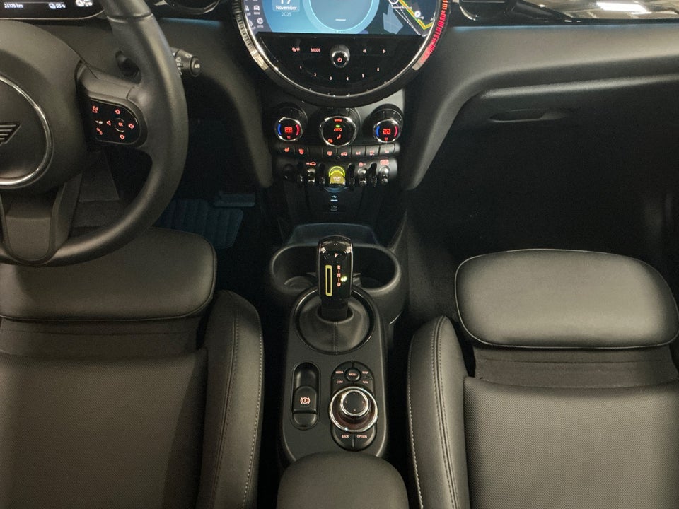 MINI Cooper SE Classic Trim 3d