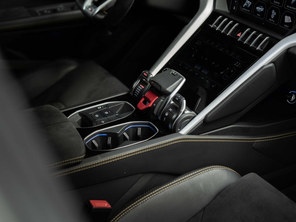 Lamborghini Urus 4,0  5d