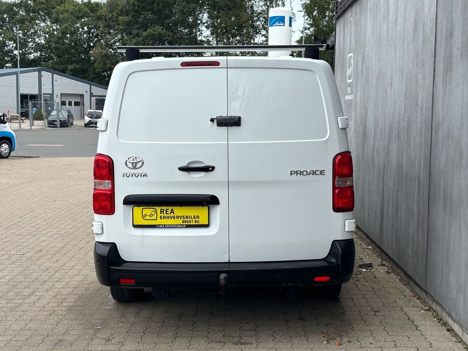 Toyota ProAce 2,0 D 120 Long Comfort 6d
