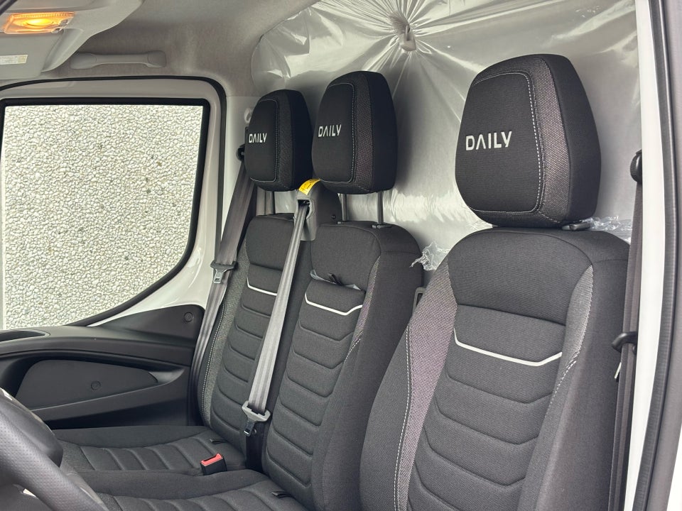 Iveco Daily 3,0 35S18 4100mm Alukasse m/lift AG8