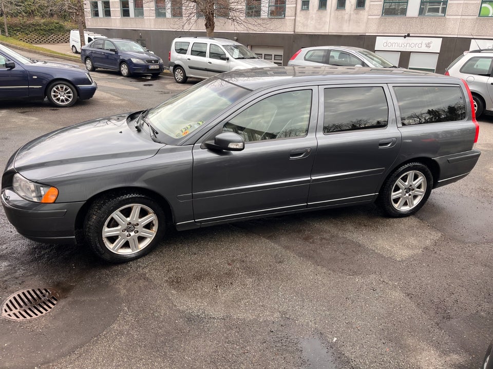 Volvo V70 2,4 140 Classic 5d