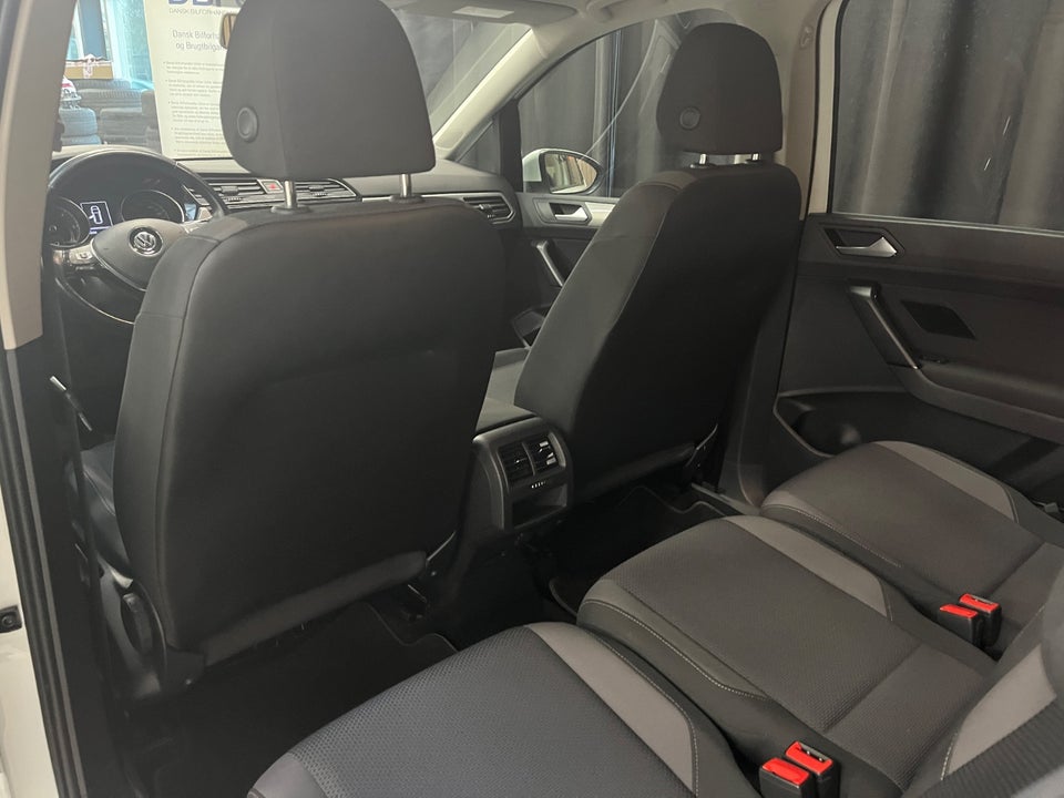 VW Touran 1,6 TDi 115 Comfortline 7prs 5d