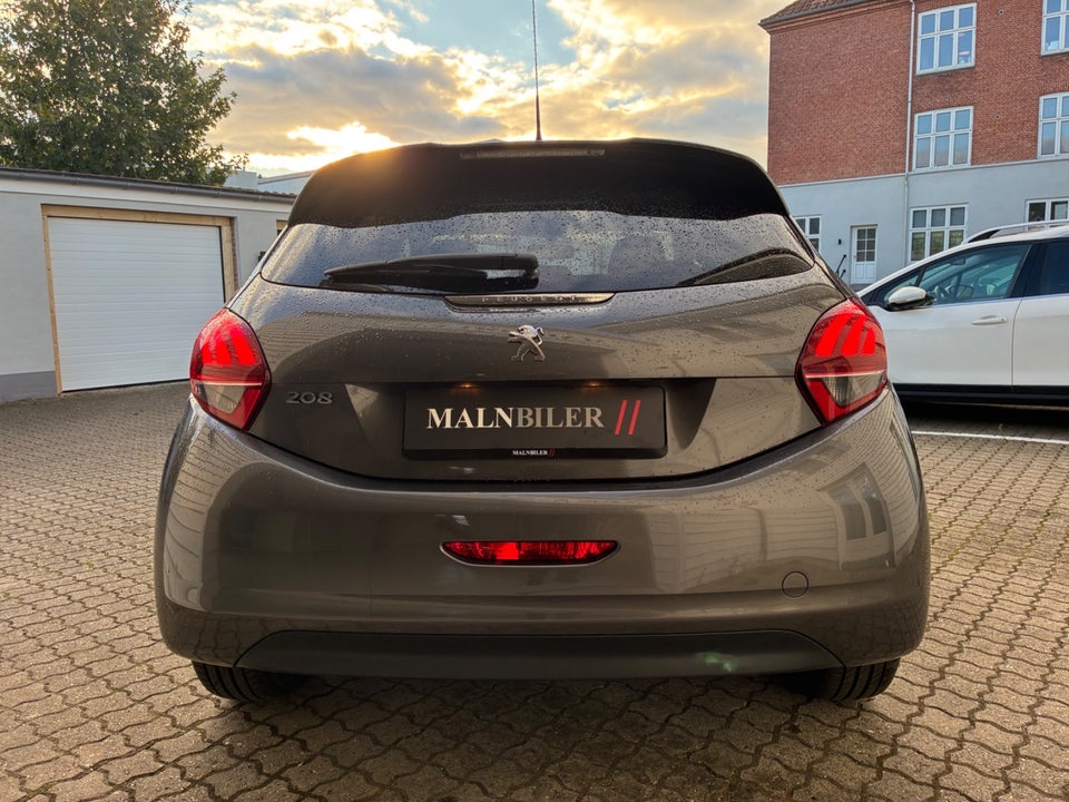 Peugeot 208 1,2 VTi 82 Strike 5d